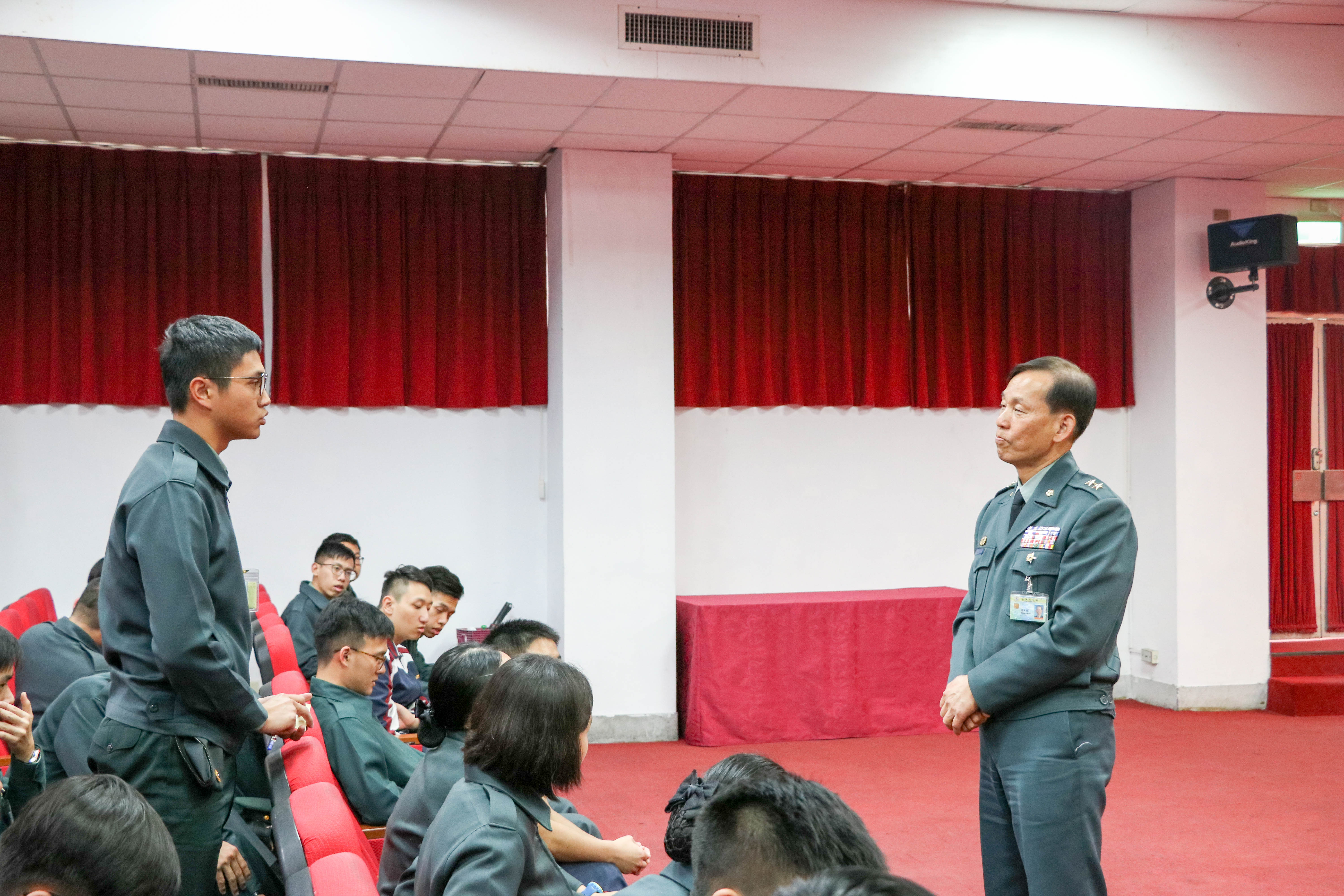 陸軍政戰主任黃中將與109年班學生座談