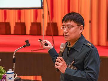 顧志文老師以美國航行自由行動為題進行專題報告