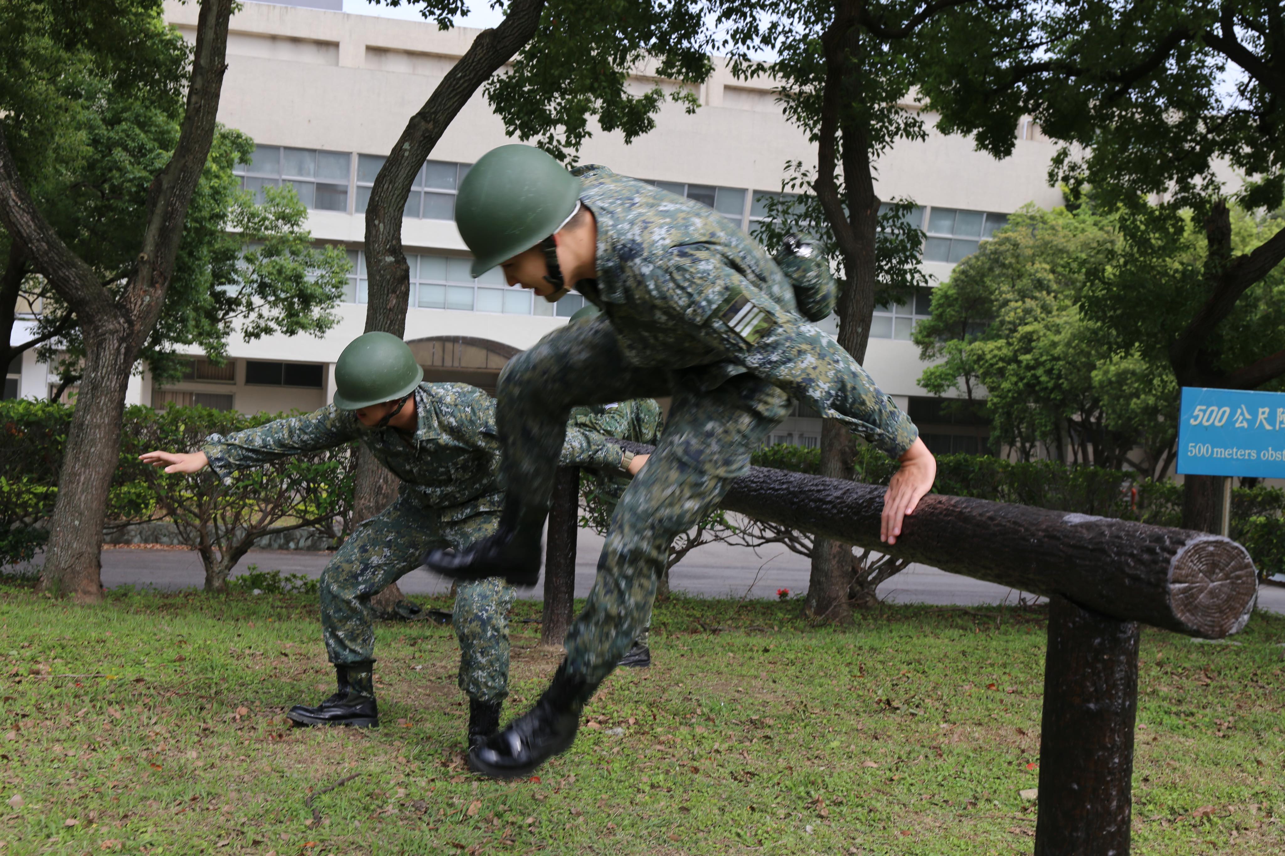 Promote students Combat physical fitness FHK Strengthen training